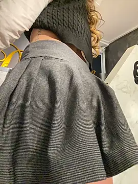 AbyThompson: онлайн-секс-чат