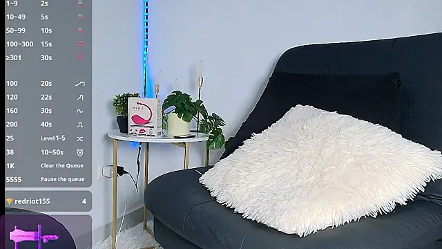 AllyLouis Chat XXX in diretta