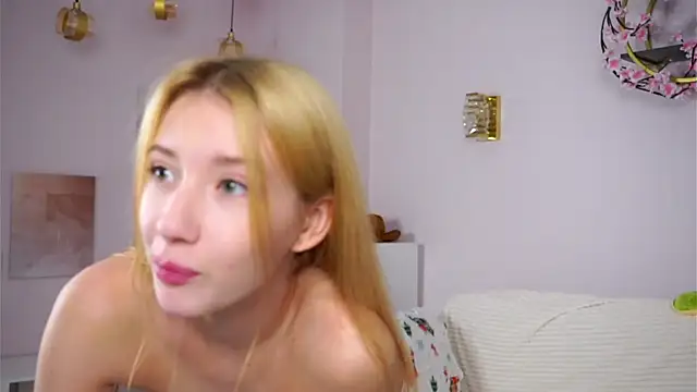 Show de SunnivaCovil na webcam