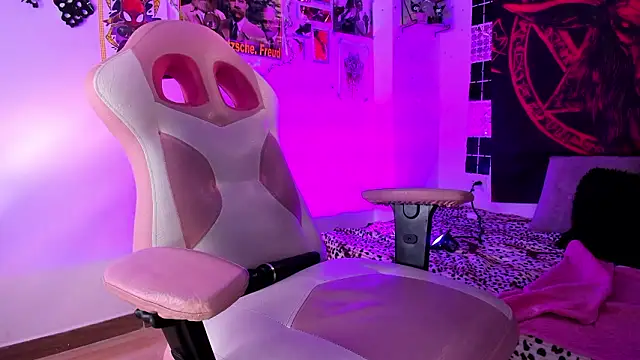 UchikyDoll Chat XXX in diretta