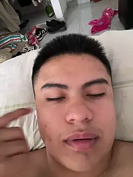 Webkamerová show andresmahecha777