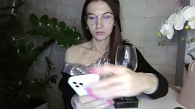 JuliaLovely élő XXX-chatje