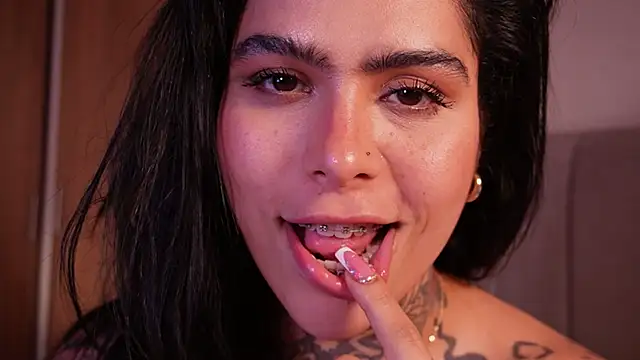 Chat XXX en directo de curvyliciousss