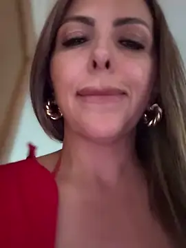 Show modela _Abril-Office1 na web-kameri