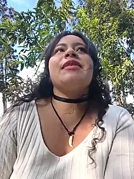 Chat +18 de Yaya_watson ao vivo