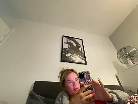 Chat +18 de jadey19x ao vivo