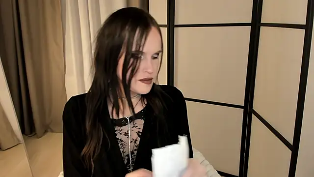 EffieMinkin Webbikameraesitys