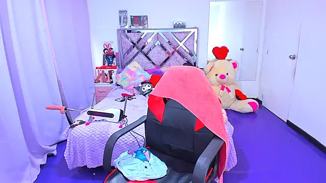 Luna_Analya live XXX chat