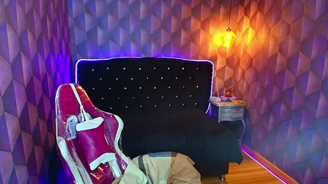 Czat XXX na żywo – LiaHarryis