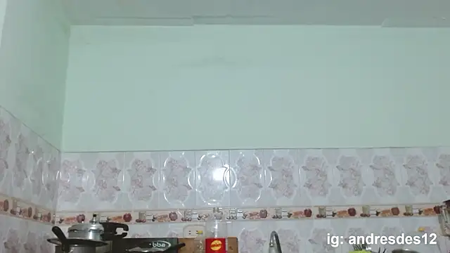 Chat +18 de Andres_tang12 ao vivo