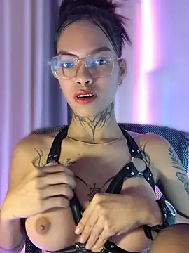 DoriDelux20 webkamerás műsora