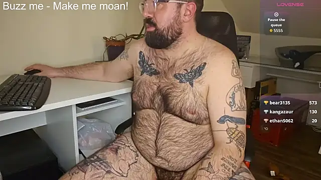 Pokazy przed kamerką – chriscubxxx