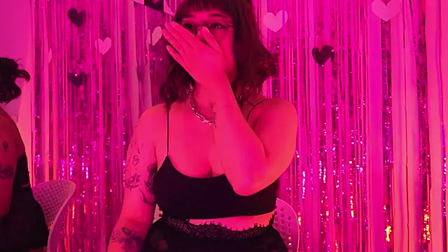 دردشة Gloomydoll الجنسية المباشرة