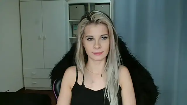 KristineGlow's Live XXX Chat