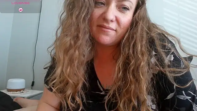 julimonroe's Live XXX Chat