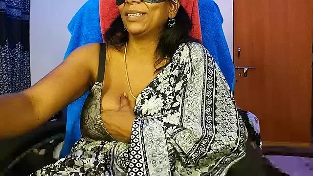 Rasika_4's Webcam Show