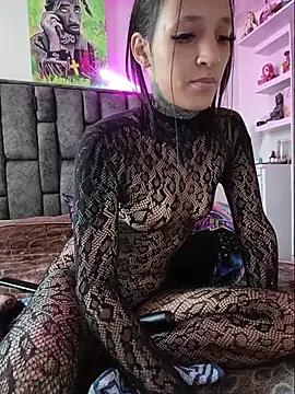 psycoaliena's Live XXX Chat