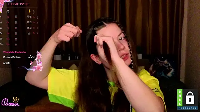 Alicia_redfollowのライブXXXチャット