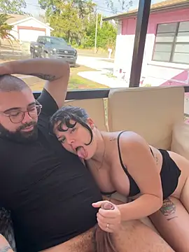 mangolini_parrocini's Live XXX Chat