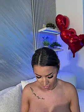 دردشة KirstieVegas الجنسية المباشرة