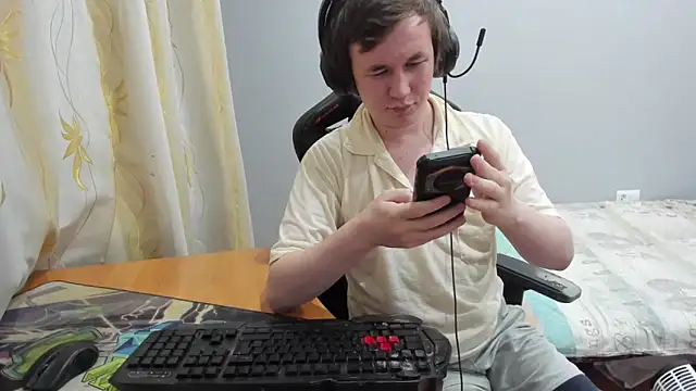 Show de iliaskrislove na webcam