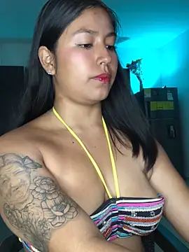 EmmaRossem: онлайн-секс-чат