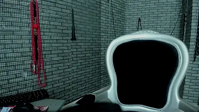 دردشة Briana_24 الجنسية المباشرة