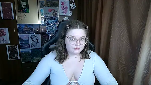 Chatroom XXX en direct de Teasing_Dora