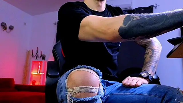 MightyAaron66 现场XXX聊天