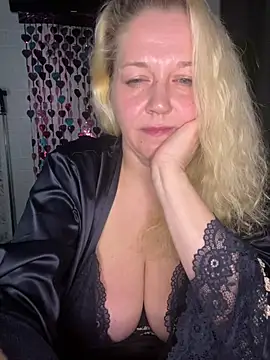 Chat +18 de JenniferCarmen ao vivo