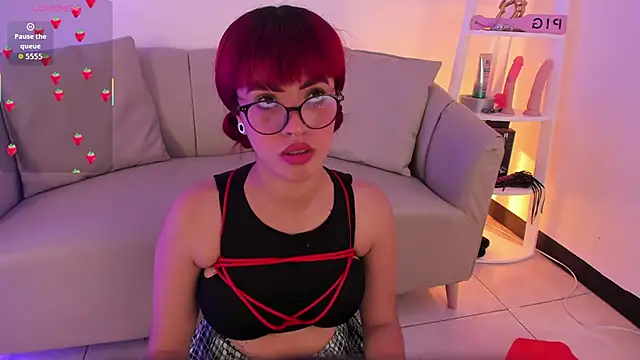 Taylor__Watson Chat XXX live