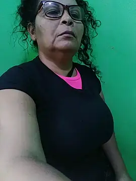 Amarantha25's Live XXX Chat