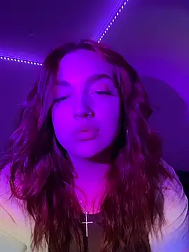 Anasteisha_Salli Adlı Modelin Canlı XXX Sohbeti