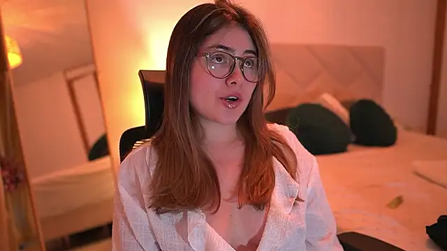 Lau_Bee Chat XXX live