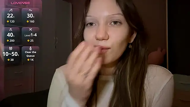 EmiIyKitty Chat XXX live