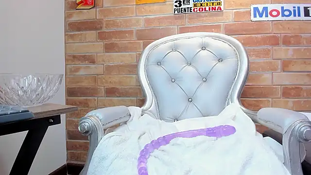 foxy_sharlotte: онлайн-секс-чат