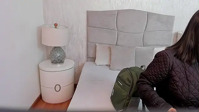 Naomii_BDSMのライブXXXチャット