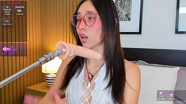 doll_bella_'s Live XXX Chat