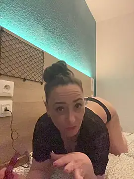 Reine_du_Vice84's Live XXX Chat