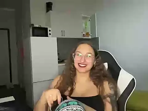 YettaUrive Webcamshow