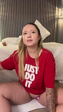 MiaPetit_ Chat XXX in diretta