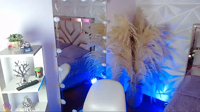 Jonesliam23 Chat XXX live