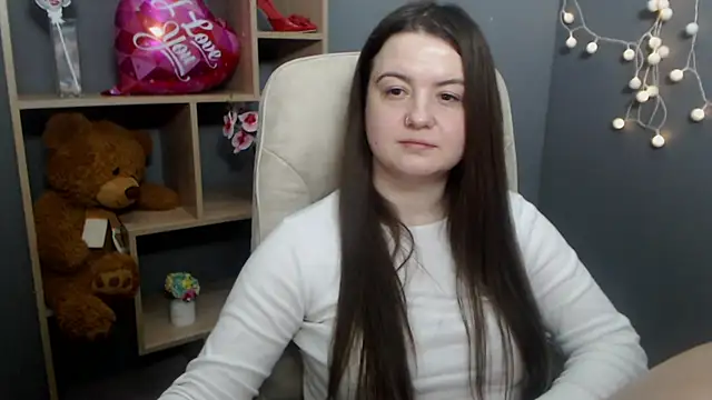 MavkaCute Adlı Modelin Canlı XXX Sohbeti