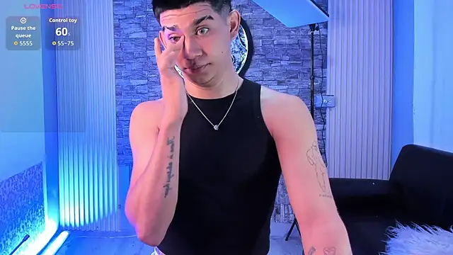 Show de Thiago_Olsen na webcam