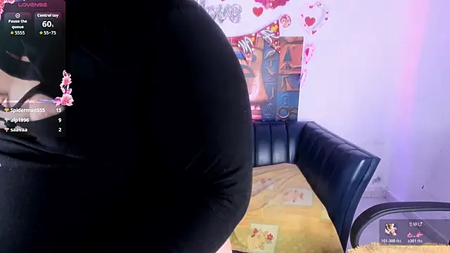 samanee_konn Adlı Modelin Canlı XXX Sohbeti