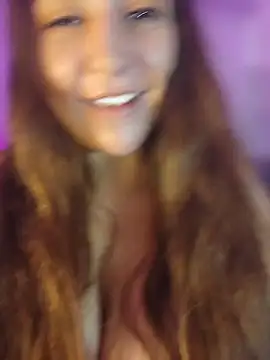 VickyHoult 即時 XXX 聊天