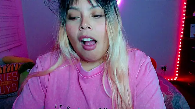 EllieMoonX Adlı Modelin Canlı XXX Sohbeti