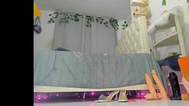 sweet_supreme webcam show