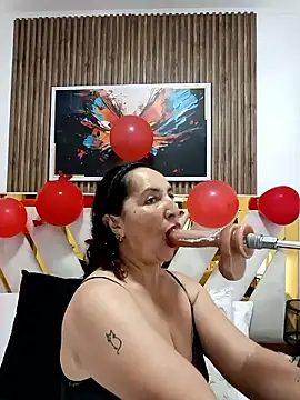 Luna_Naughty1 Live XXX-Chat