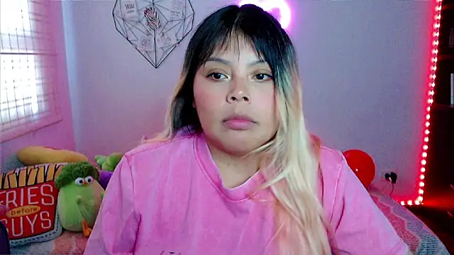 دردشة EllieMoonX الجنسية المباشرة